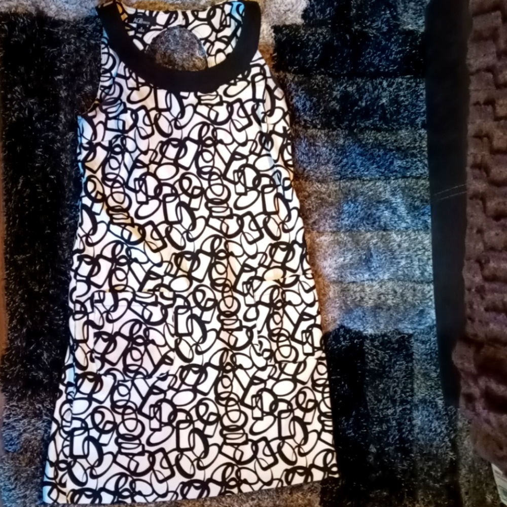 Dress with pockets